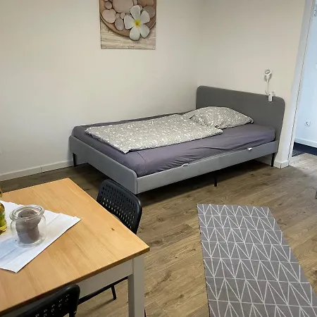 Gemütliche 1-zimmer Mit Eigenem Eingang *
